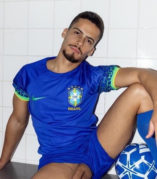 Thiago Masseur -  XL Brasilian Hot Guy 8