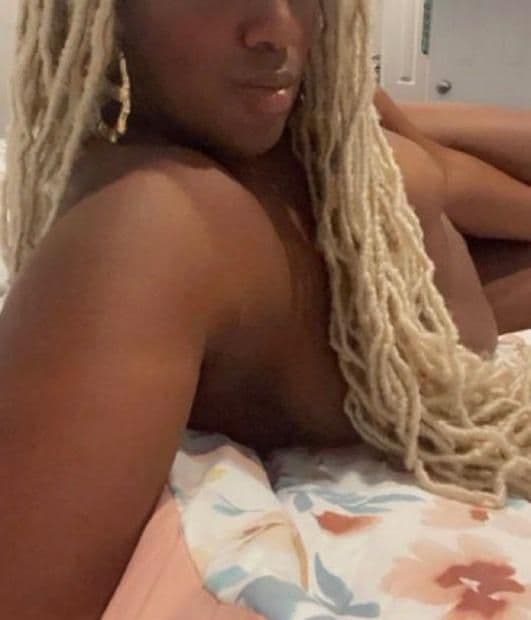 TRAVESTI BOMBA SEXY SOU MULATA MUITO DOTADA COM MUITO LEITE 1