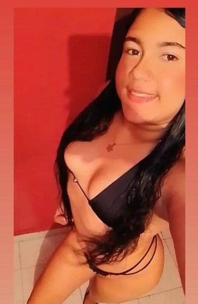 Linda latina safada 8